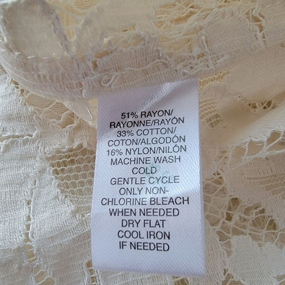 𝅺lace Overlay Loft Short Sleeve Crewneck Shirt Size XS EUC - Picture 6 of 11